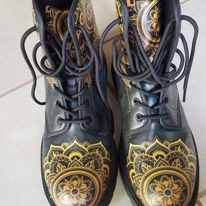 Combat / Dr. Martens  style boots NWOB